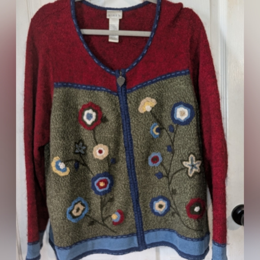 Vintage Koret‎ Women's Red and Green Sweater with Floral Design 0077